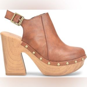 Korks Delaney Platform Clog